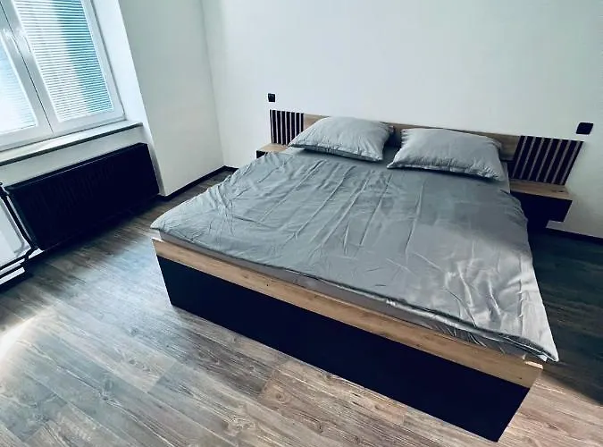 S Parkováním Apartamento *